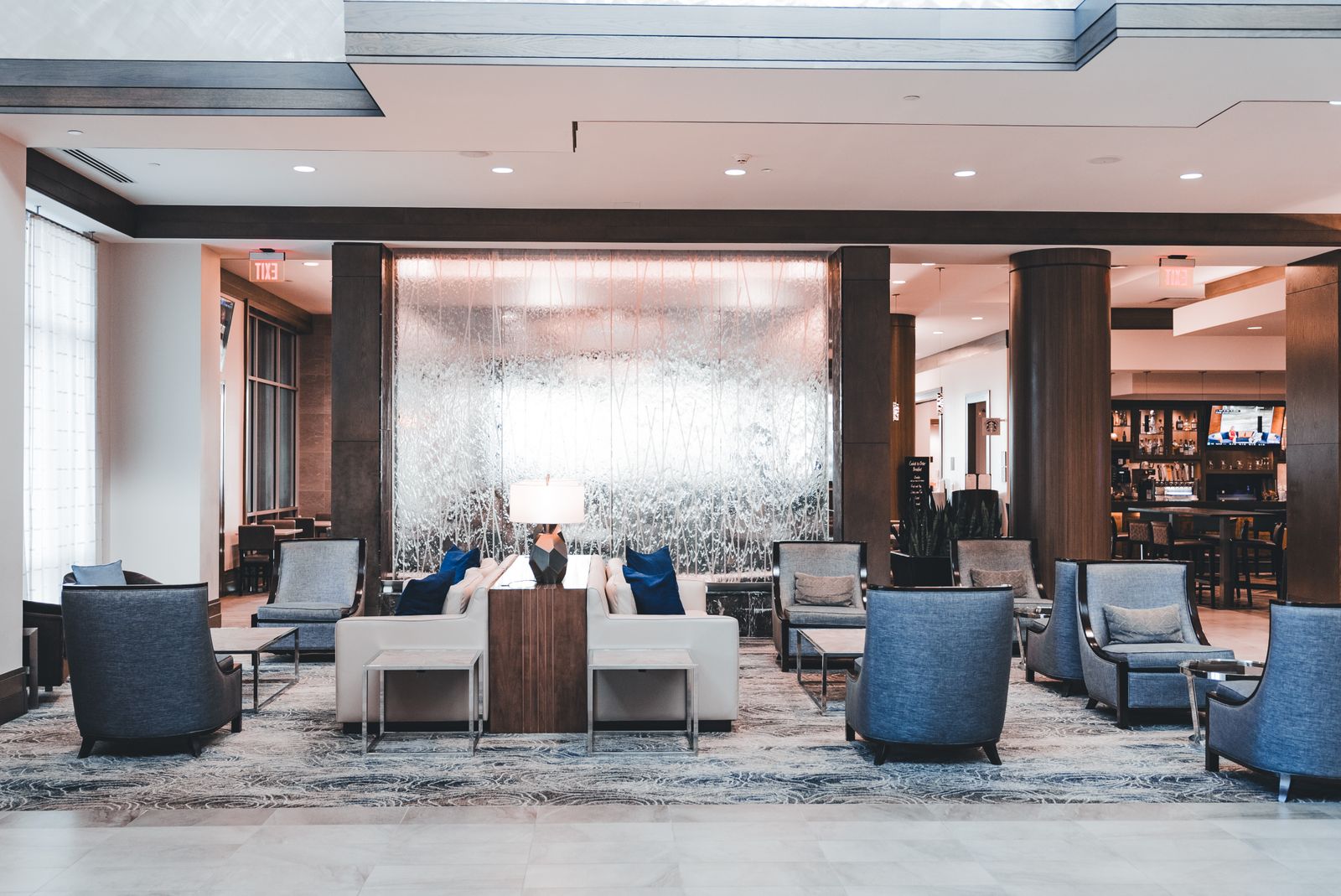Lakeview Hotel