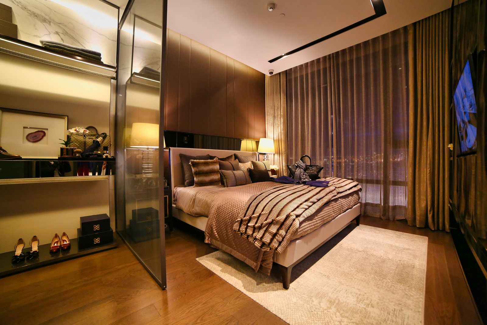 Lake Suite